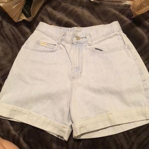 High Waisted lightwash Riders denim shorts